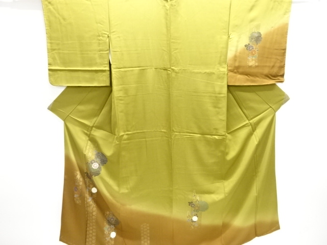 雪輪に菊萩模様訪問着